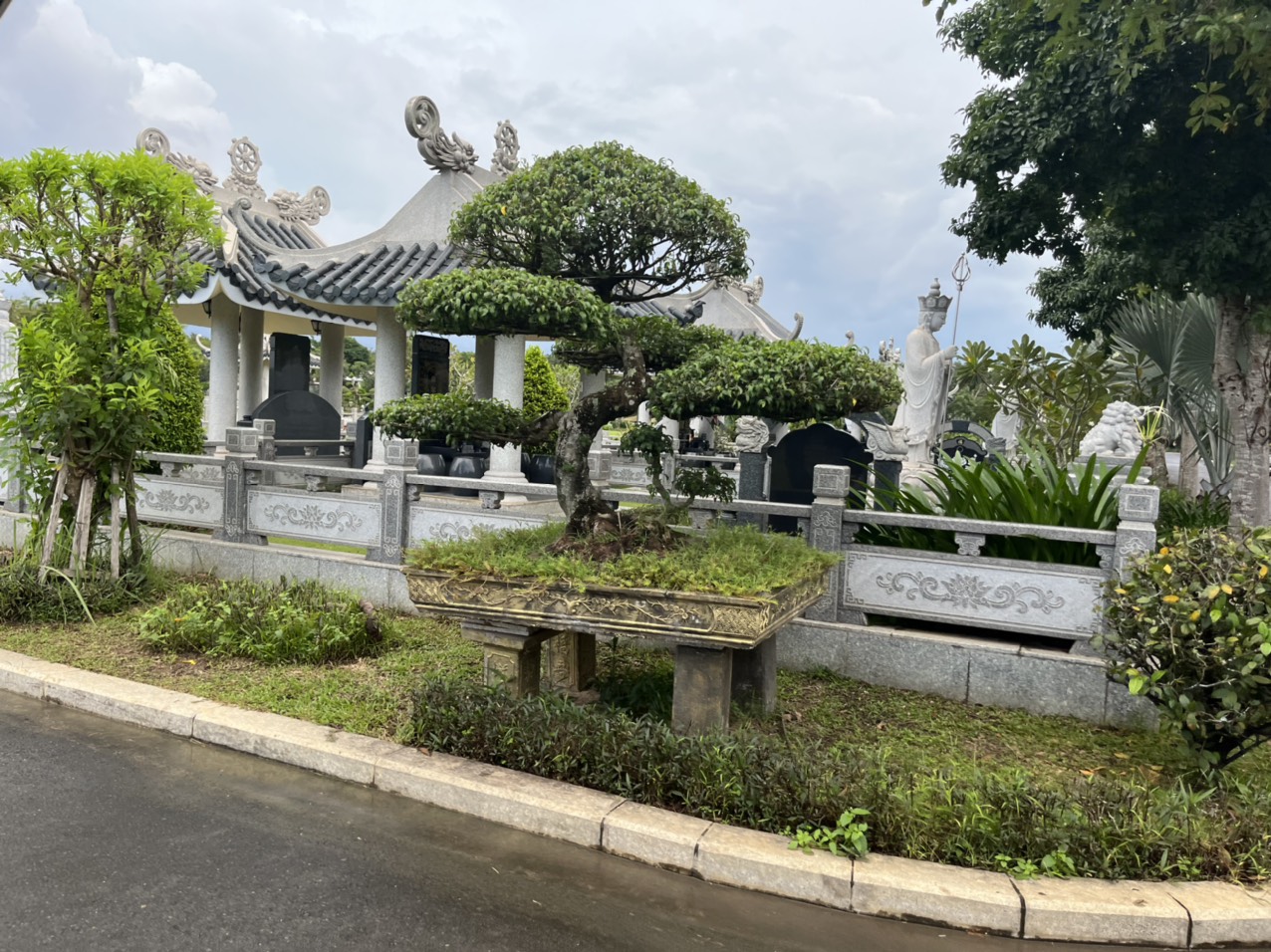 Mộ cải táng Đồng Nai